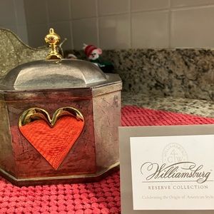 Vintage Williamsburg Octagon Heart Box